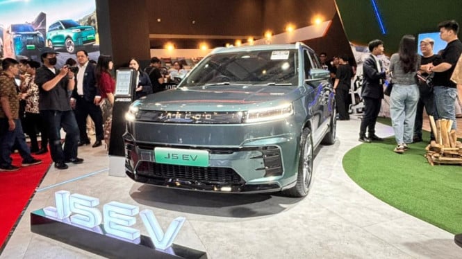 Jaecoo J5 Mobil Listrik Impian? Siap-siap Antri Berbulan-bulan