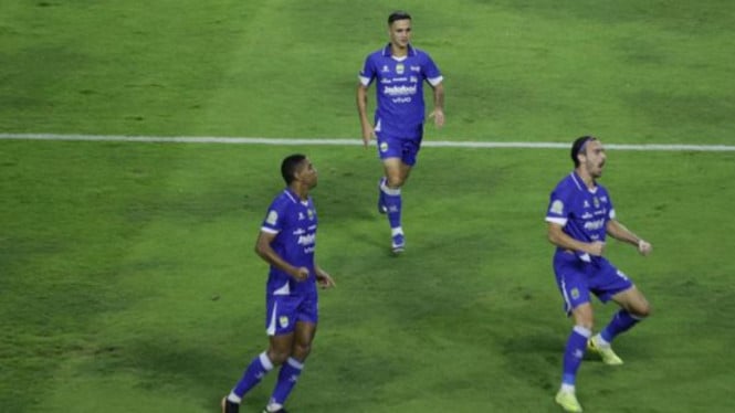 Live Update: Persib Bandung vs Persik Kediri, Pertarungan Sengit Pekan ke-25 Super League Dimulai!