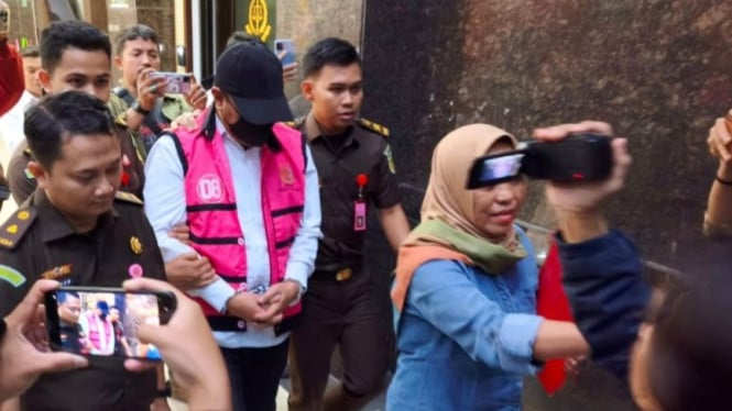 Mantap! Kejaksaan Sulsel Jerat Mantan Pj Gubernur Bahtiar Baharuddin dalam Kasus Korupsi Bibit Nanas