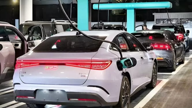 Revolusi Pengisian Daya Mobil Listrik: BYD Ubah Cara Konsumen Isi Baterai Kendaraan