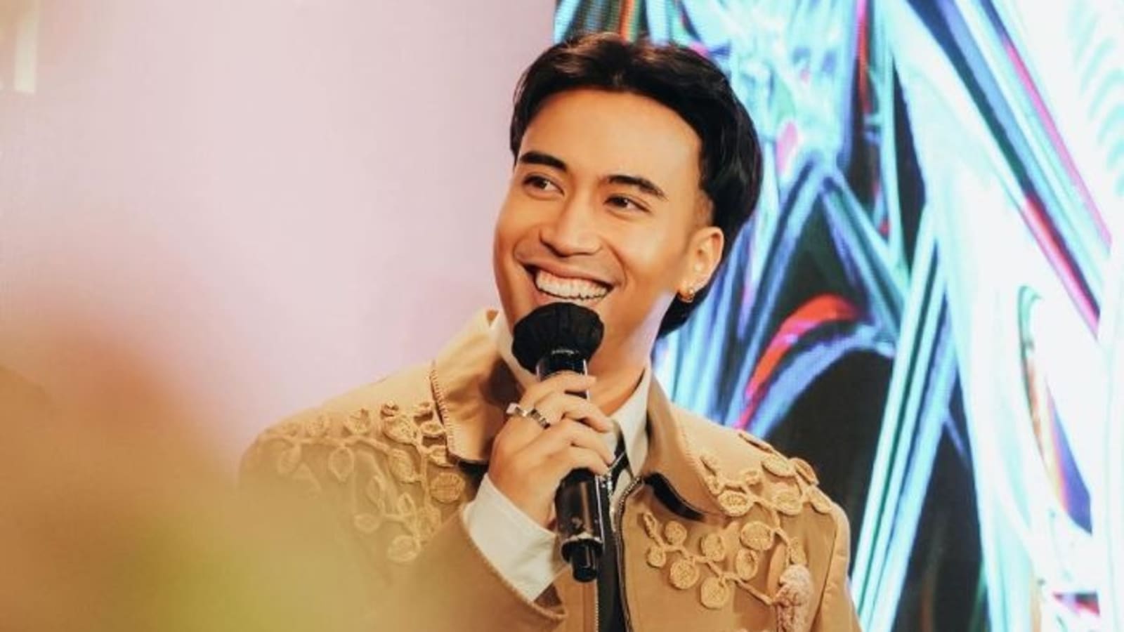 Perjalanan Terakhir Vidi Aldiano: Istri Setia Sheila Dara Aisha Menemani Setiap Detik