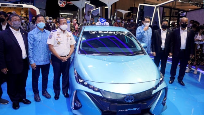 Bluebird Mulai Eksplorasi PHEV, Armada Taksi Siap Ramah Lingkungan tanpa Kompromi Jarak Tempuh