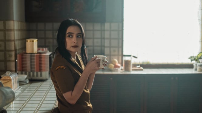 Prilly Latuconsina Relakan 4 Jam Setiap Hari untuk Prostetik Danur Terakhir, Ini Cerita Pengorbanannya