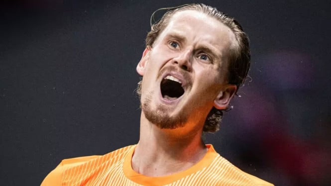 Courtois Jadi Guru untuk Kinsky: Pelajaran Berharga dari Blunder di Panggung Eropa