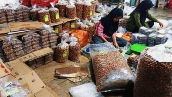 Pisang Gulung Wijen Magetan Kebanjiran Pesanan Jelang Lebaran, Omset Naik 40 Persen