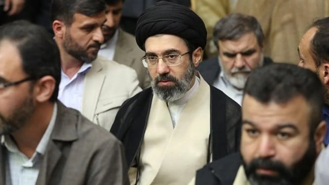 Dilema Suksesi Kekuasaan Iran: Ali Khamenei Khawatir Mojtaba Tak Mampu Pimpin