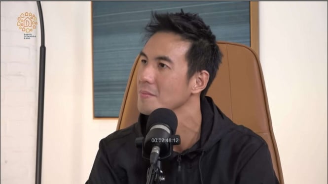 Daniel Mananta Buka Suara Soal Hambatan Masuk Islam, Ustaz Khalid Basalamah Mendengarkan dengan Seksama