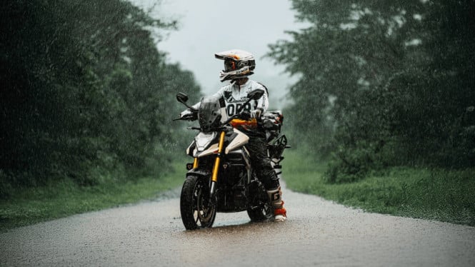 Revolusi Roda Dua: Dari Suzuki Penjelmaan Street Fighter hingga Gelombang Motor Listrik India Merambah Nusantara