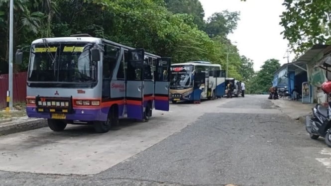 Krisis di Jalanan Timur: Lima PO Bus AKAP Tutup Tiba-Tiba Saat Mudik Dimulai, Penumpang Terlantar