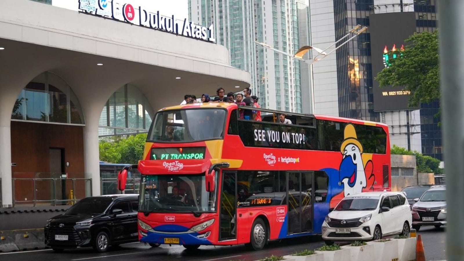 Jelajahi Jakarta dari Atas Bus Open Top Transjakarta, Pengalaman Liburan Lebaran Tak Terlupakan