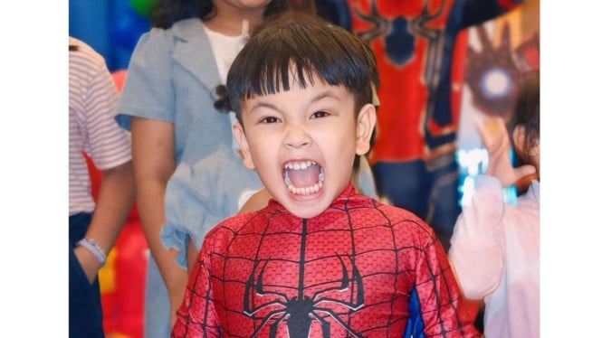 Gala Sky Bawa Kakek-Nenek ke Brownis, Momen Penuh Haru Kenang Almarhum Orang Tua