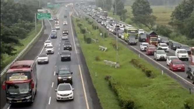 Mudik Mulai Sepi, Polri Akhiri Operasi One Way Nasional di Jalur Cikampek