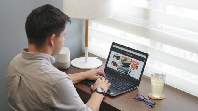 Kantor Kosong, Kantong Penuh: Strategi Work From Home Jadi Penyelamat di Tengah Kelangkaan Energi