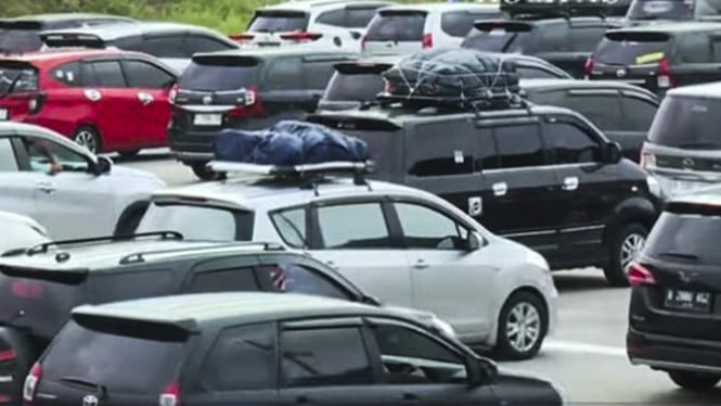 Jalur Nagreg Masih Jadi Langganan Kemacetan, Ribuan Kendaraan Mengular di Tengah Liburan