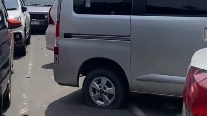 Puluhan Mobil Ban Kempes di Monas, Pengunjung Murka Diduga Ada Aksi Balasan Parkir Liar