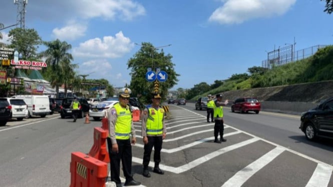 Strategi Jitu Polisi Kelola Kemacetan: Rest Area Semarang Dibuka-Tutup Saat Arus Balik