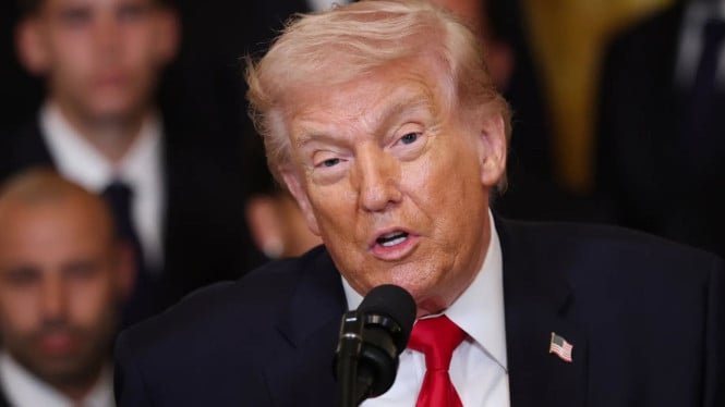 Panetta Buka Suara: Strategi Trump Terhadap Iran Penuh Risiko dan Ketidakmatangan