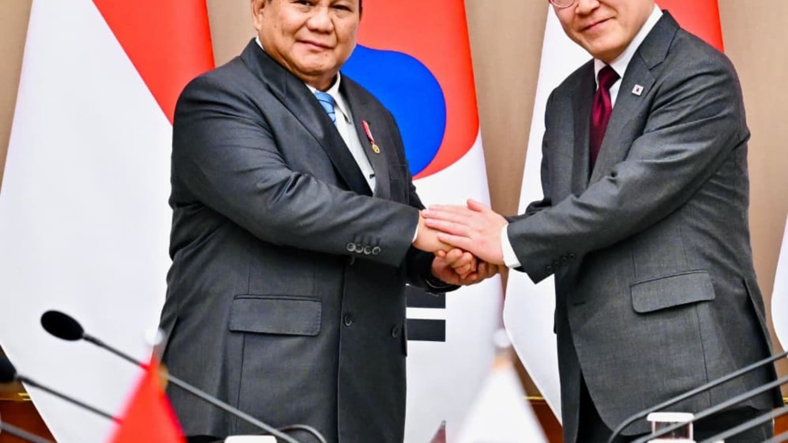 Prabowo Bawa Pulang Mega Kontrak Investasi Rp173 Triliun dari Korea Selatan