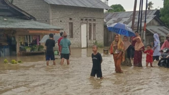 Banjir Dahsyat Terjang Donggala, Ratusan Keluarga Kehilangan Rumah dalam Sekejap
