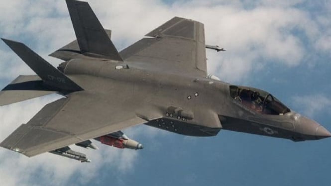 Dramatis! Kopilot F-15E Amerika Selamat setelah Ditembak Pasukan Iran di Udara