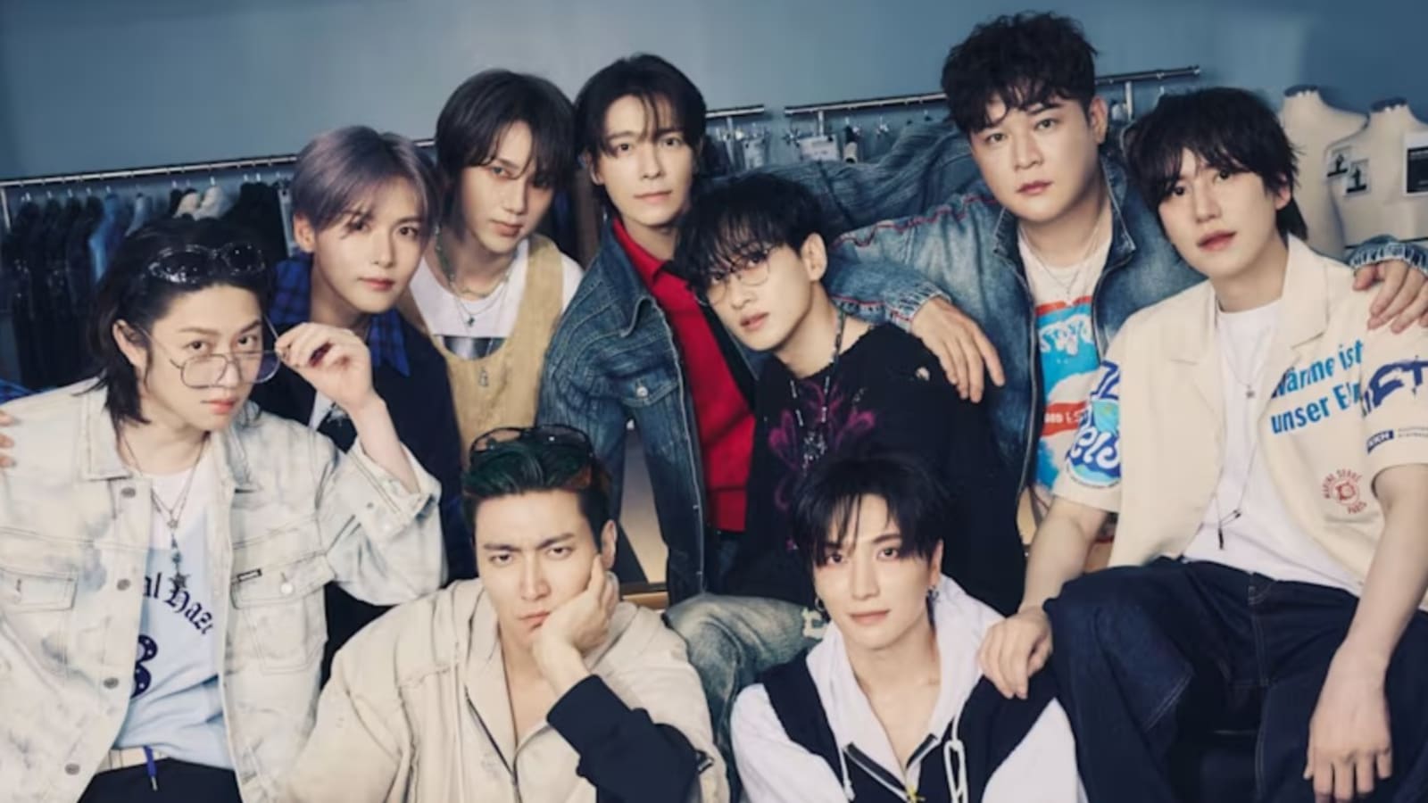 Pagar Pembatas Roboh Saat Super Junior Perform, Tiga Penonton Terluka dalam Insiden Mencengangkan