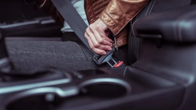 Sabuk Pengaman Otomatis Ditinggalkan Industri Otomotif, Ini Alasan Sebenarnya