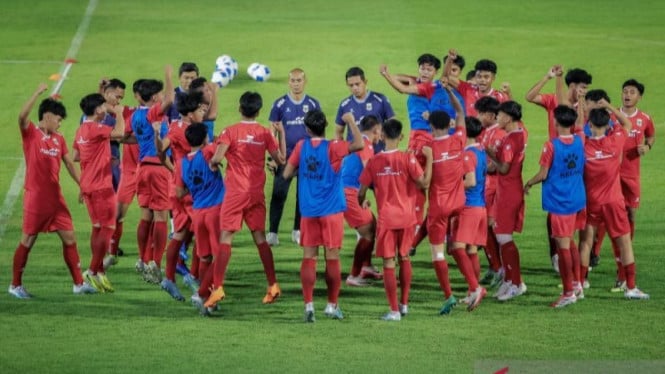 Bung Kus Ingatkan Timnas U-17: Disiplin Mental Kunci Sukses di Piala AFF