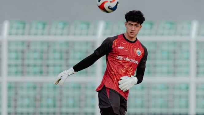 Mauricio Souza Pertahankan Eduardo di Gawang Persija, Cyrus Margono Tersingkir dari Starting XI