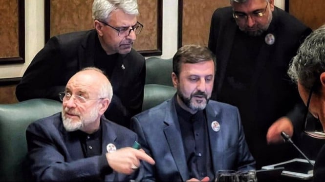 Diplomasi Sengit Iran-Amerika Berlanjut: Negosiasi Gencatan Senjata Diperpanjang di Islamabad