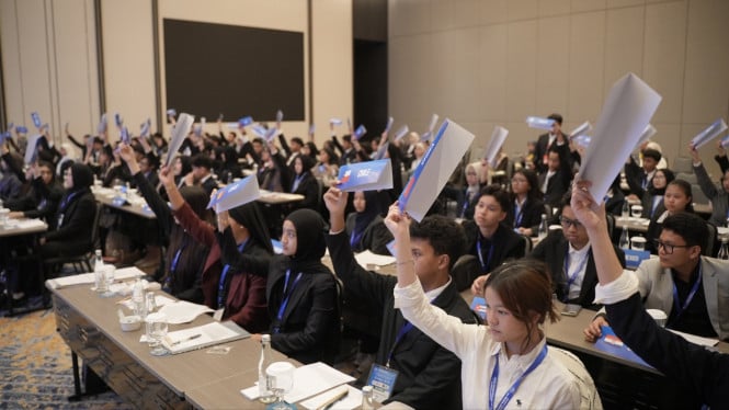 Ratusan Pelajar Jadi 'Diplomat Muda' dalam Simulasi Sidang Dunia, Dari Cyberbullying Hingga Krisis Kesehatan Dibahas