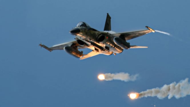 Israel Mengacungkan Senjata, Menanti Lampu Hijau Trump untuk Serang Iran