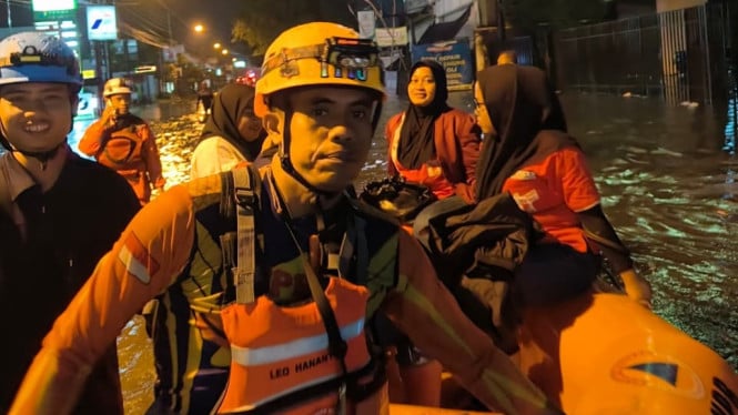 Hujan Deras Picu Banjir Bandang di Solo, Ribuan Warga Terisolir