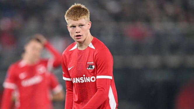 Rio Ferdinand Bongkar Strategi Transfer MU: Lupakan Pemain Mahal, Bidik Bakat Muda dari Belanda