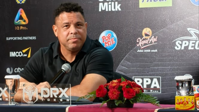 Ronaldo Nazário Tiba di Indonesia: Kenang-Kenangan Seorang Fenomena yang Kembali ke Tanah Penggemar Setianya