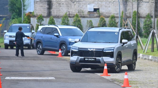 Wuling Eksion Siap Menggebrak Pasar: SUV Futuristik dengan Opsi Listrik dan Hybrid