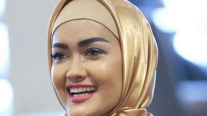 Strategi Finansial Sri Wulansih: Liquidasi Aset Julia Perez untuk Masa Depan yang Lebih Bermakna