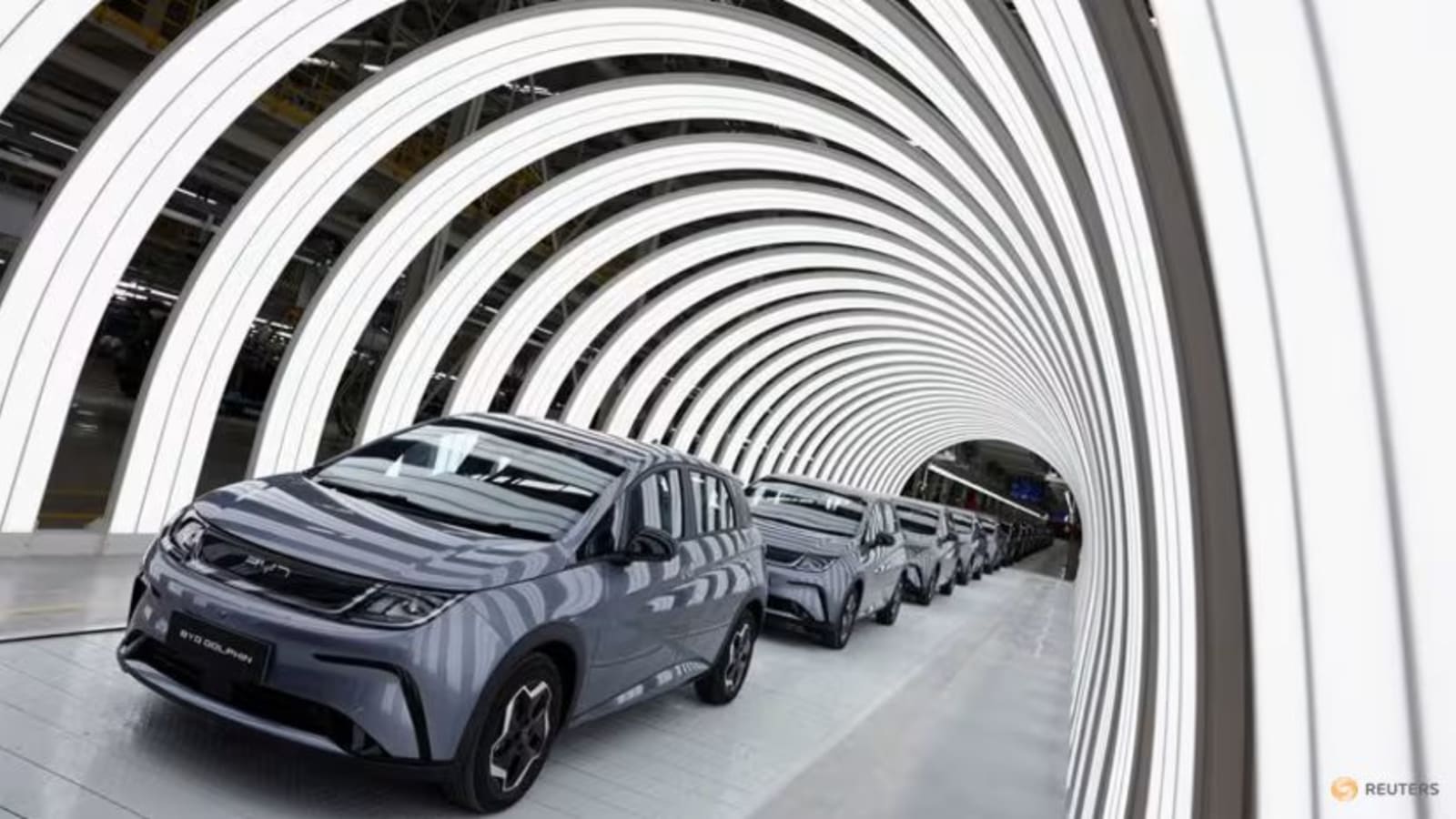 Pajak Mobil Listrik Tak Lagi Gratis: Daerah Kini Jadi Pengambil Keputusan