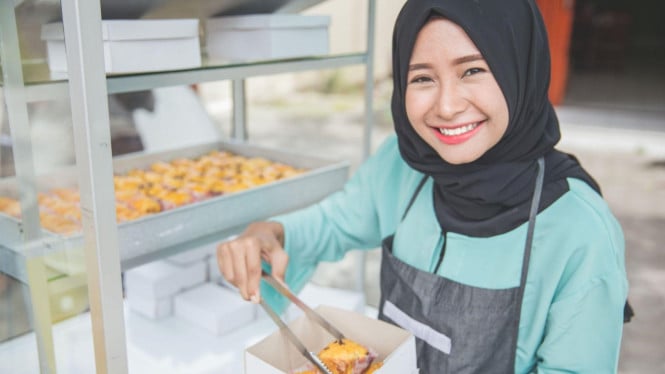 Dari Dapur Rumah ke Kasir Berlipat: 18 Peluang Bisnis Kuliner Kampung yang Bikin Kantong Tebal