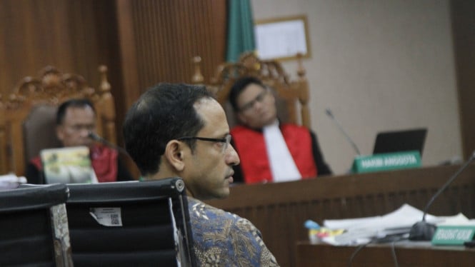 Sidang Chromebook Kembali Tunggu, Nadiem Sakit dan Kuasa Hukum Hilang Bikin Hakim Kesal