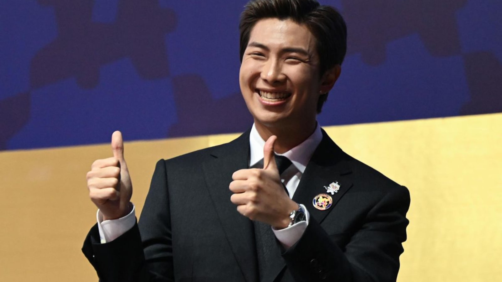 Terkuak Perilaku RM BTS di Zona Larangan Merokok, Abaikan Teguran Petugas hingga Buang Puntung Sembarangan