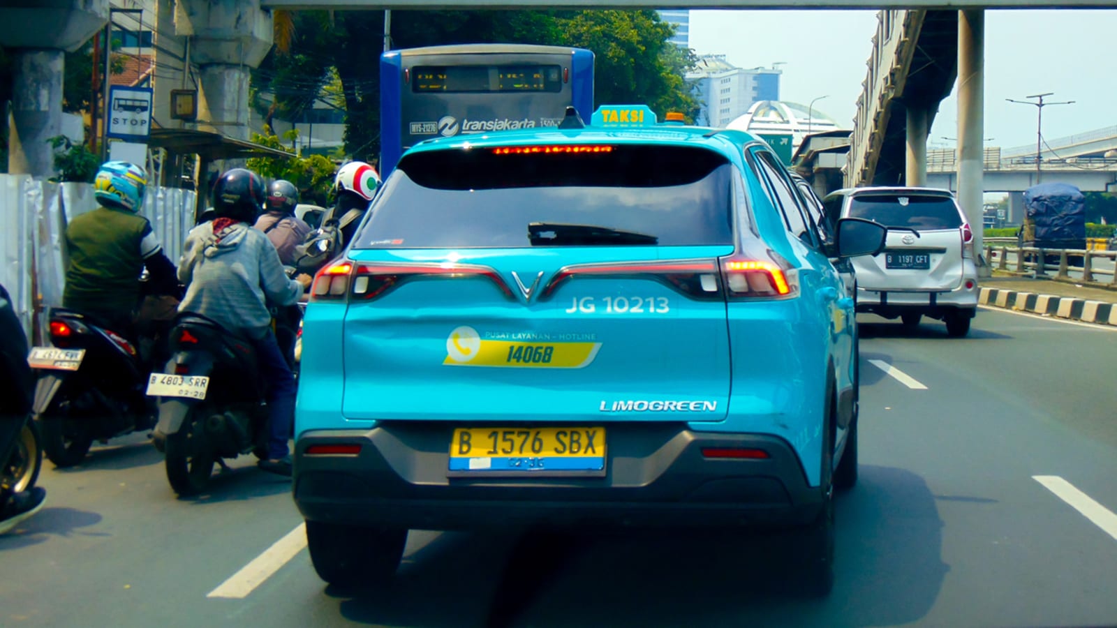 Kemenhub Turun Langsung Investigasi Taksi Green SM Pasca Insiden KRL Bekasi yang Mengguncang