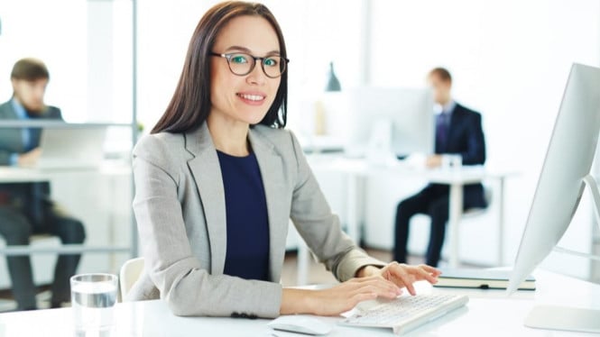 Bangun 'Benteng Karier' Anda: Strategi Ampuh Bertahan di Dunia Kerja yang Tak Menentu