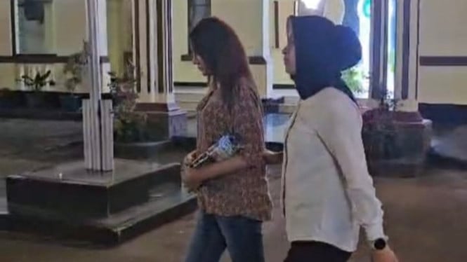 Mantan Finalis Puteri Indonesia Ditangkap Beroperasi Sebagai Dokter Palsu, Puluhan Pasien Alami Luka Permanen