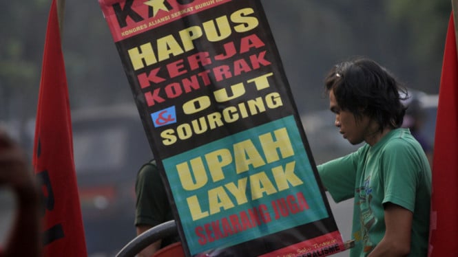 Pemerintah Ketat Soal Outsourcing: Hanya Sektor Tertentu Boleh Pakai Tenaga Kontrak