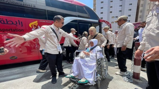 Ribuan Jemaah Haji Indonesia Memulai Perjalanan Spiritual, Kloter Pertama Sudah Mendarat di Tanah Suci