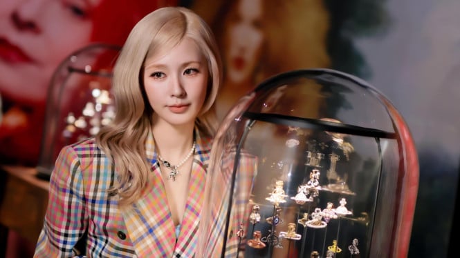 Miyeon G I-DLE Curi Spotlight di Pameran Vivienne Westwood Macau, Fashion Icon K-pop Makin Cemerlang