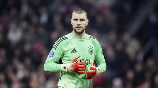 Paes Jadi Sasaran Kritikan Tajam Setelah Ajax Gagal Menang Lawan PSV