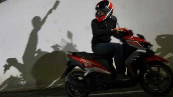 Dua Perampok Kurir JNE Dibekuk Polisi Bandung, Dua Rekan Masih Diburu dengan Bawa Motor dan Paket Kiriman