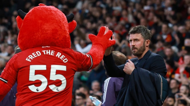 Kemenangan 3-2 Atas Liverpool Tertahangi Kabar Mengkhawatirkan Alex Ferguson, Carrick Tak Kuasa Menahan Emosi
