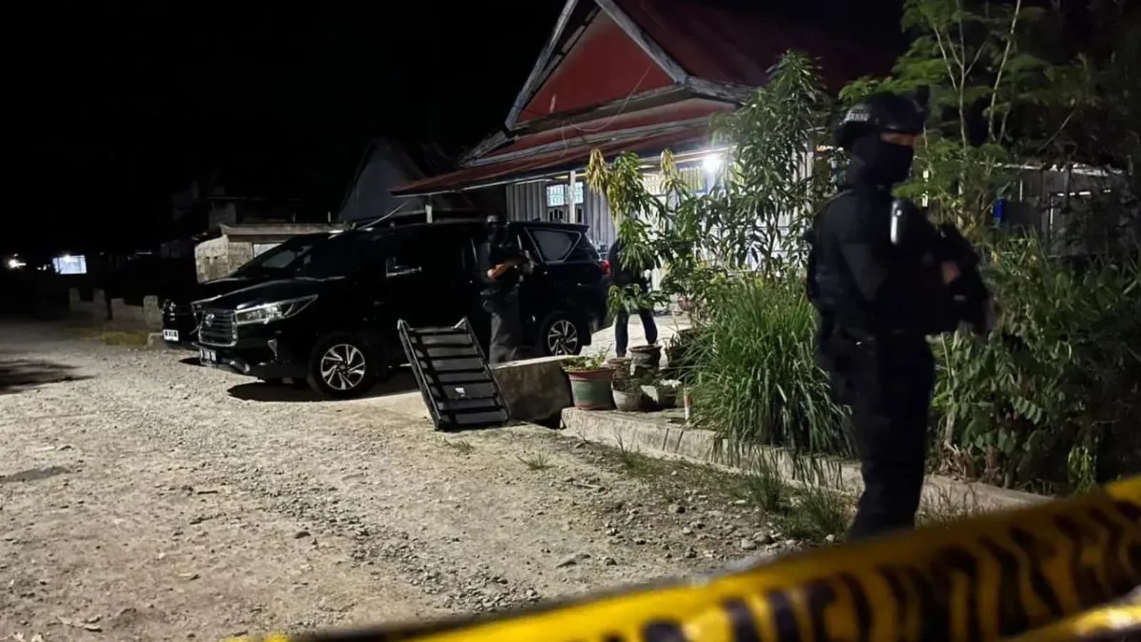 Operasi Besar-besaran Densus 88: Bongkar Jaringan Sel Tidur MIT, Delapan Tersangka Ditangkap